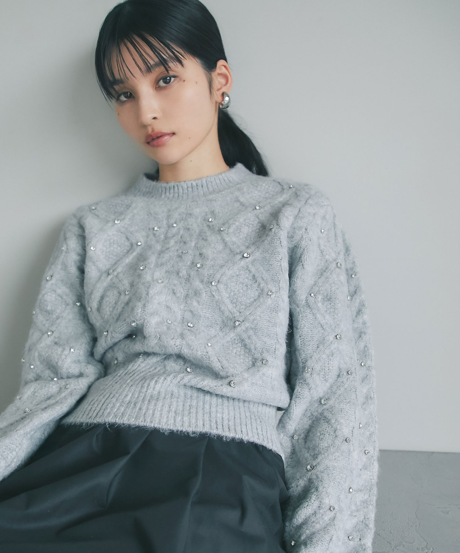 ビジュー付きプルオーバー