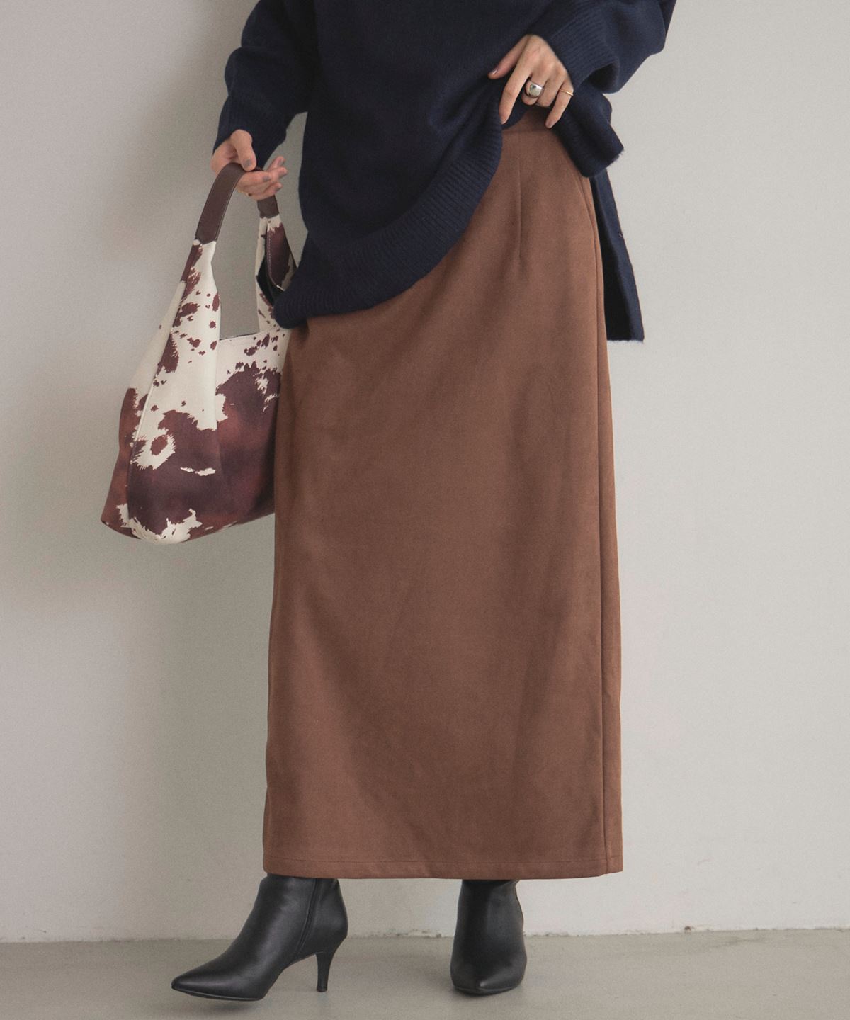 【オフィシャルサイト限定】フェイクスエードタイトスカート