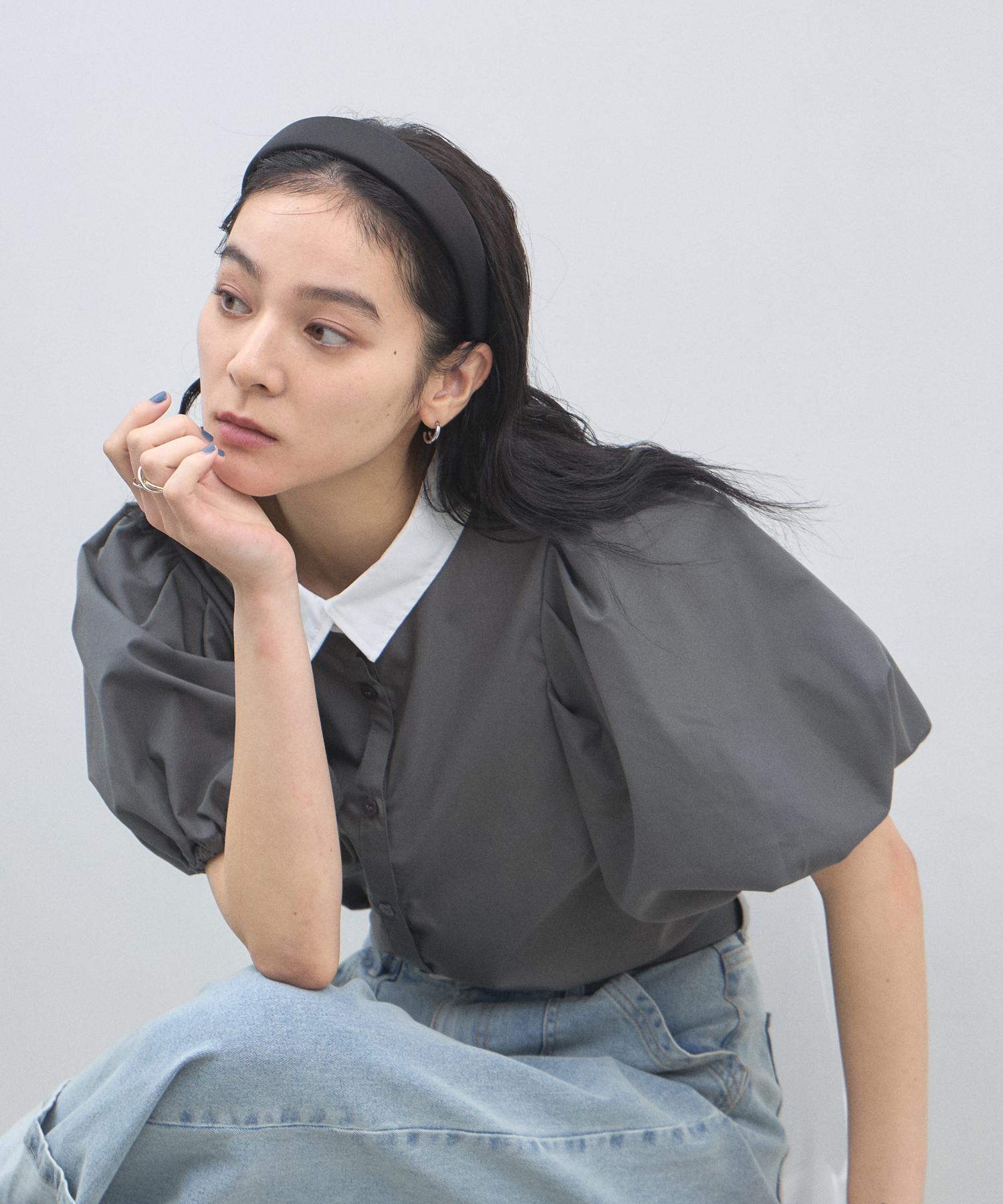 【オフィシャルサイト限定】襟配色ボリュームスリーブブラウス