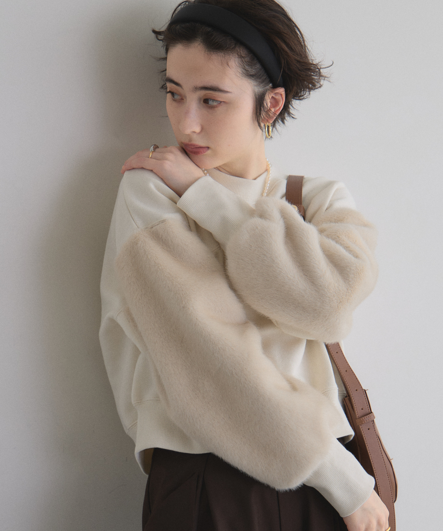 【オフィシャルサイト限定】袖ファー切替スウェット