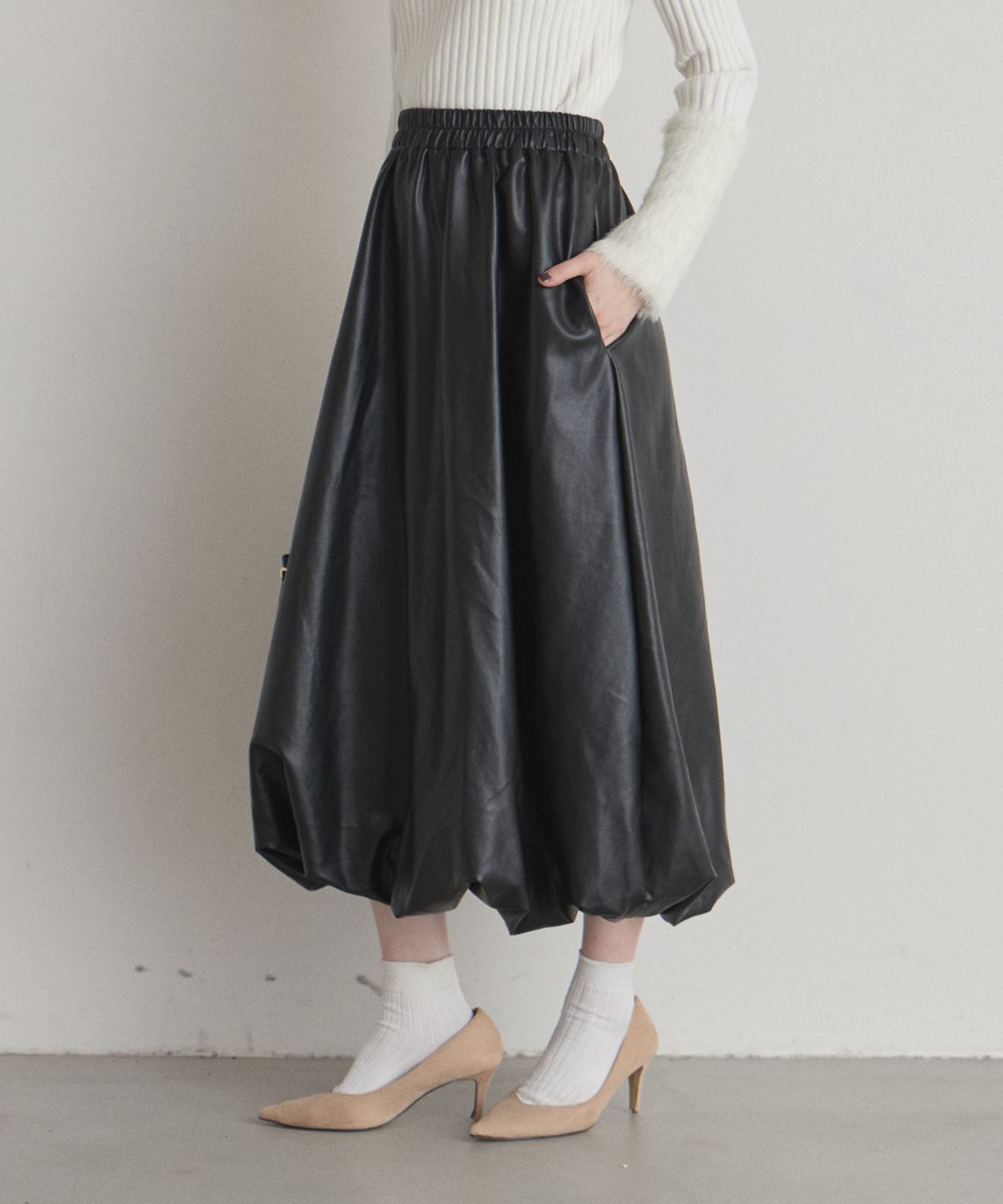 12月18日オフィシャルサイト限定再販！フェイクレザーバルーンスカート
