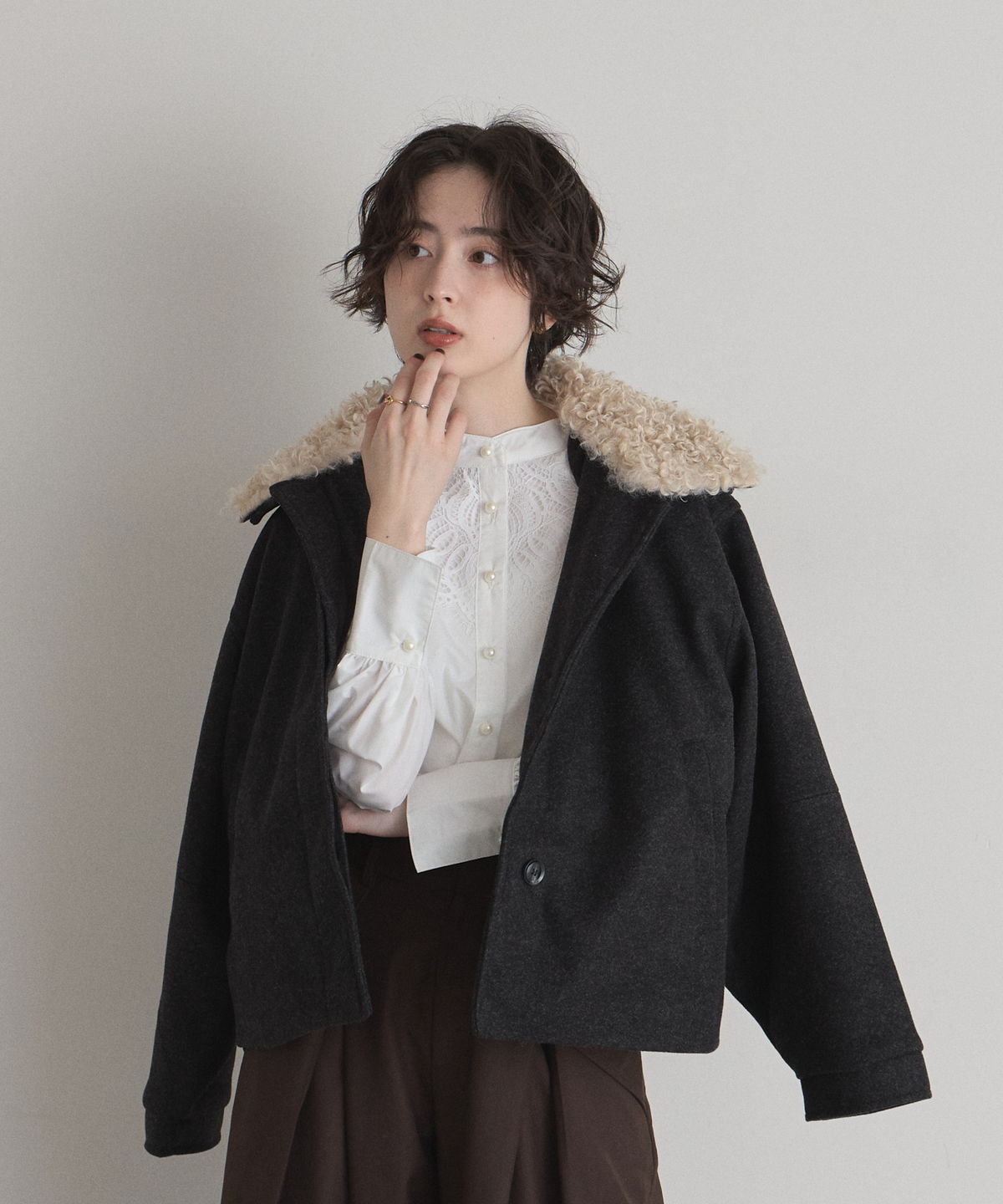 【オフィシャルサイト限定】襟プードルファーフェイクウールコート