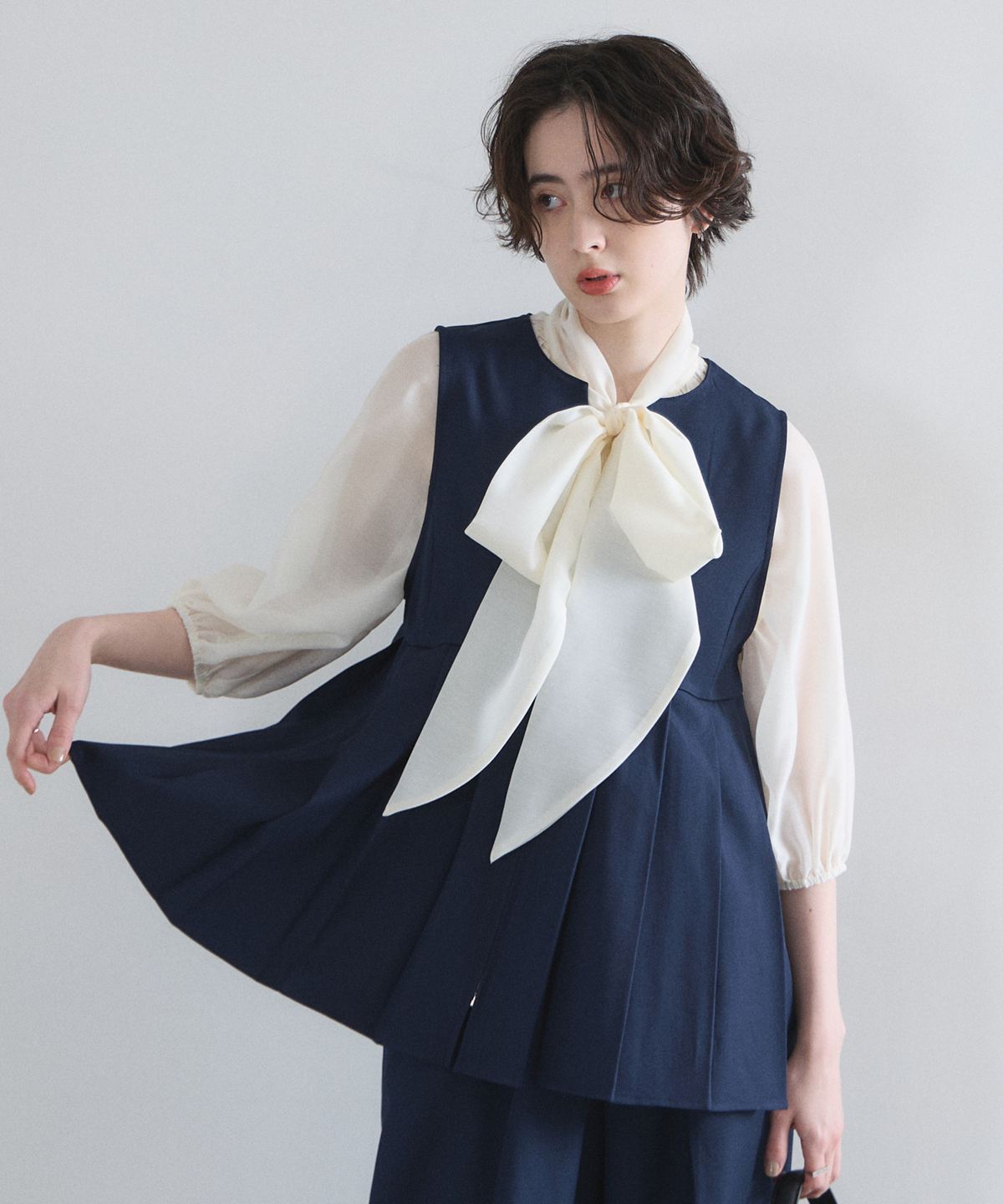 【オフィシャルサイト限定】裾プリーツジレ（セットアップ可能）