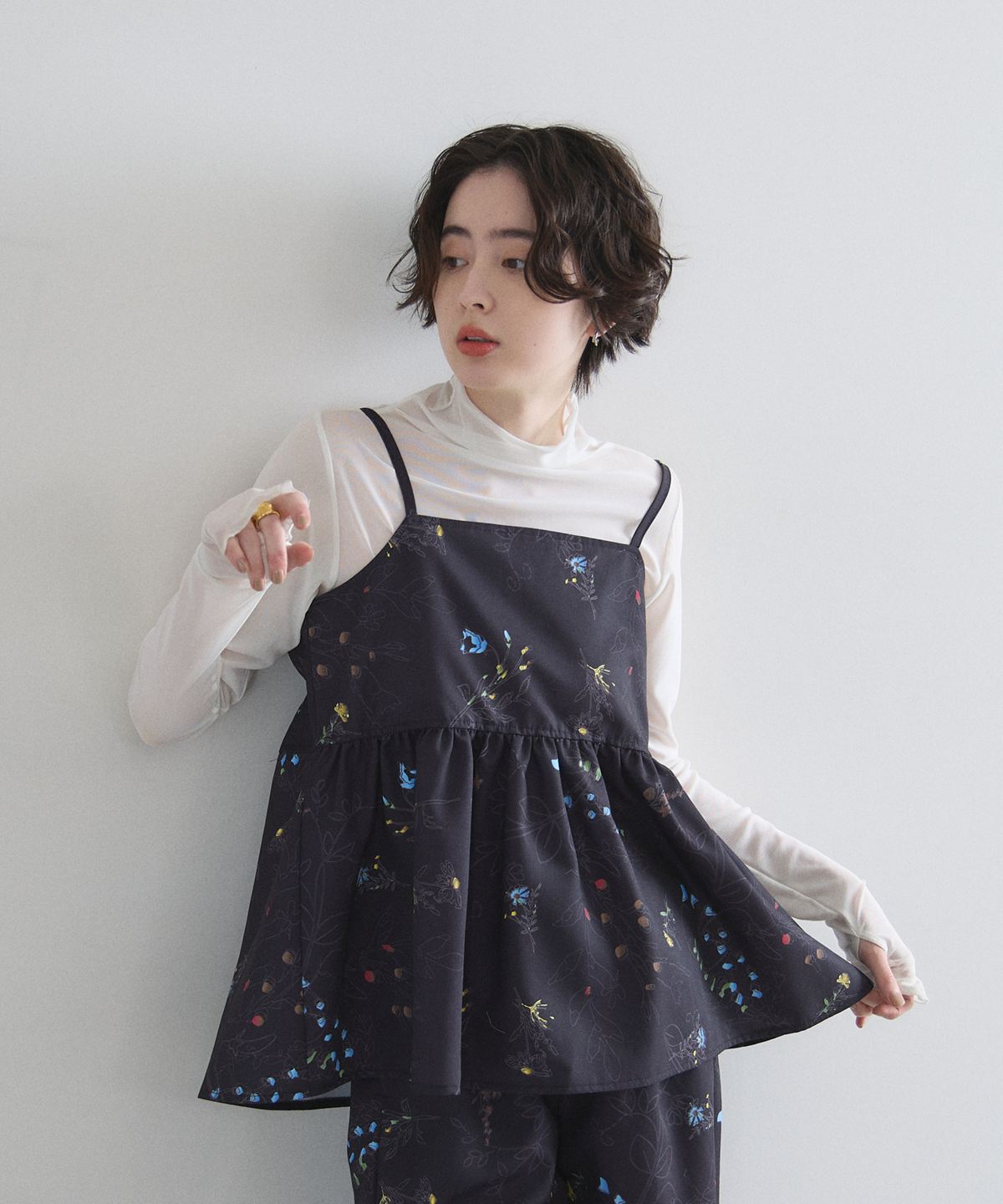 【オフィシャルサイト限定】フラワープリントペプラムキャミビスチェ（145-203821とセットアップ可能）