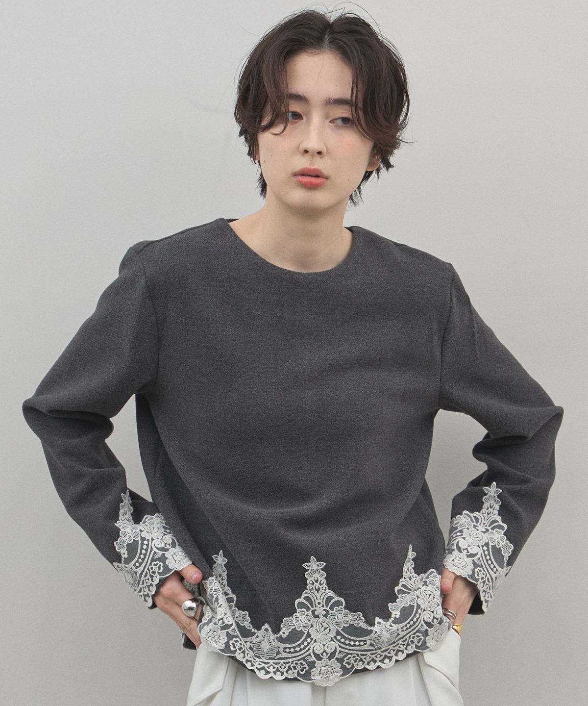 【オフィシャルサイト限定】ウール混デザインレースプルオーバー