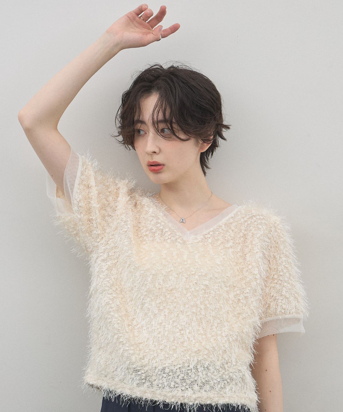 【オフィシャルサイト限定】Vネックシャギートップス