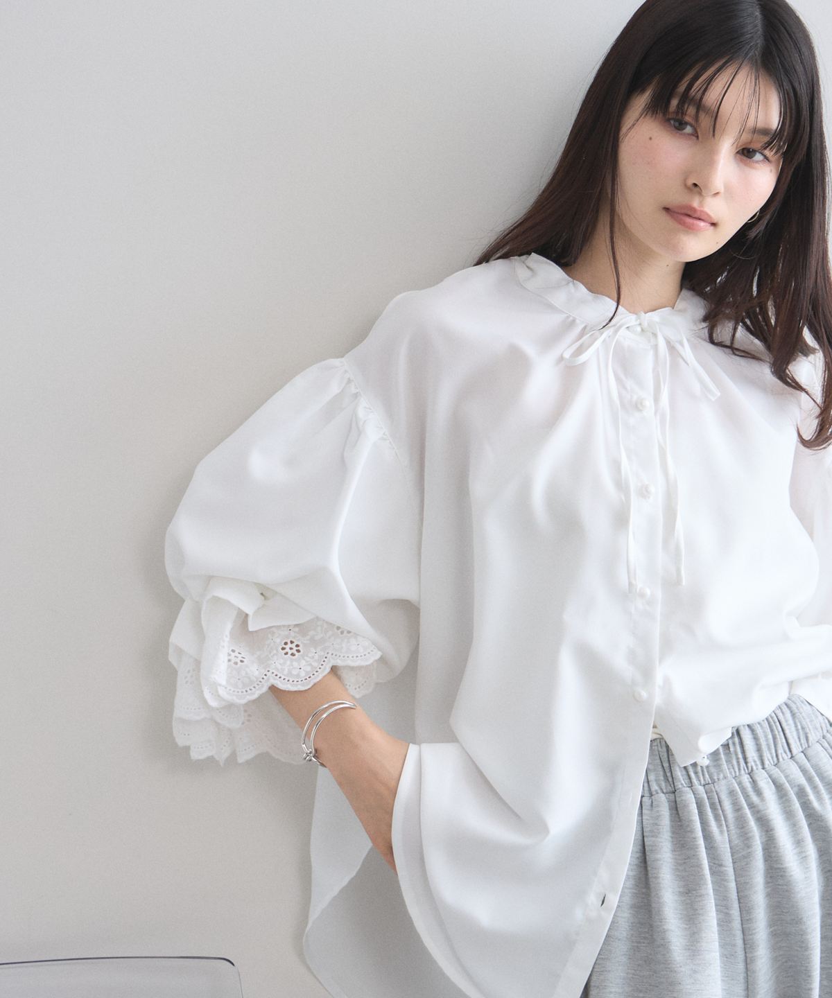 【オフィシャルサイト限定】レーススリーブナロータイブラウス