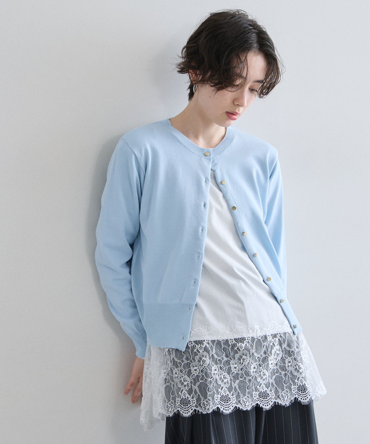 裾レース長袖Tシャツ