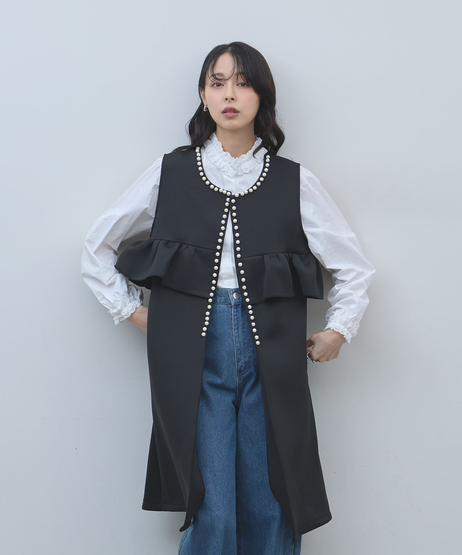 【オフィシャルサイト限定】パール付きフリルポンチロングベスト