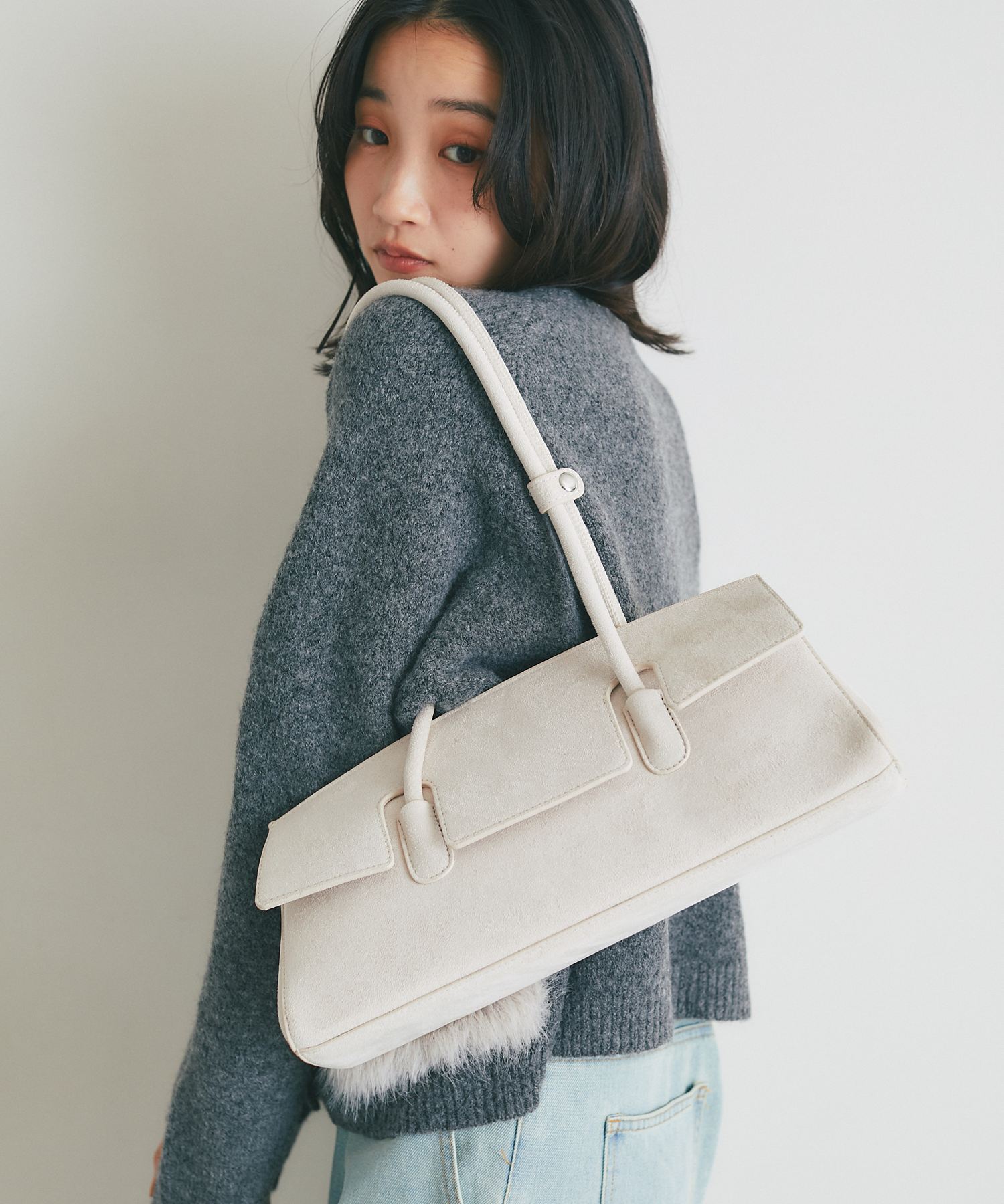 【オフィシャルサイト限定】スウェードタッチボストンショルダーバッグ