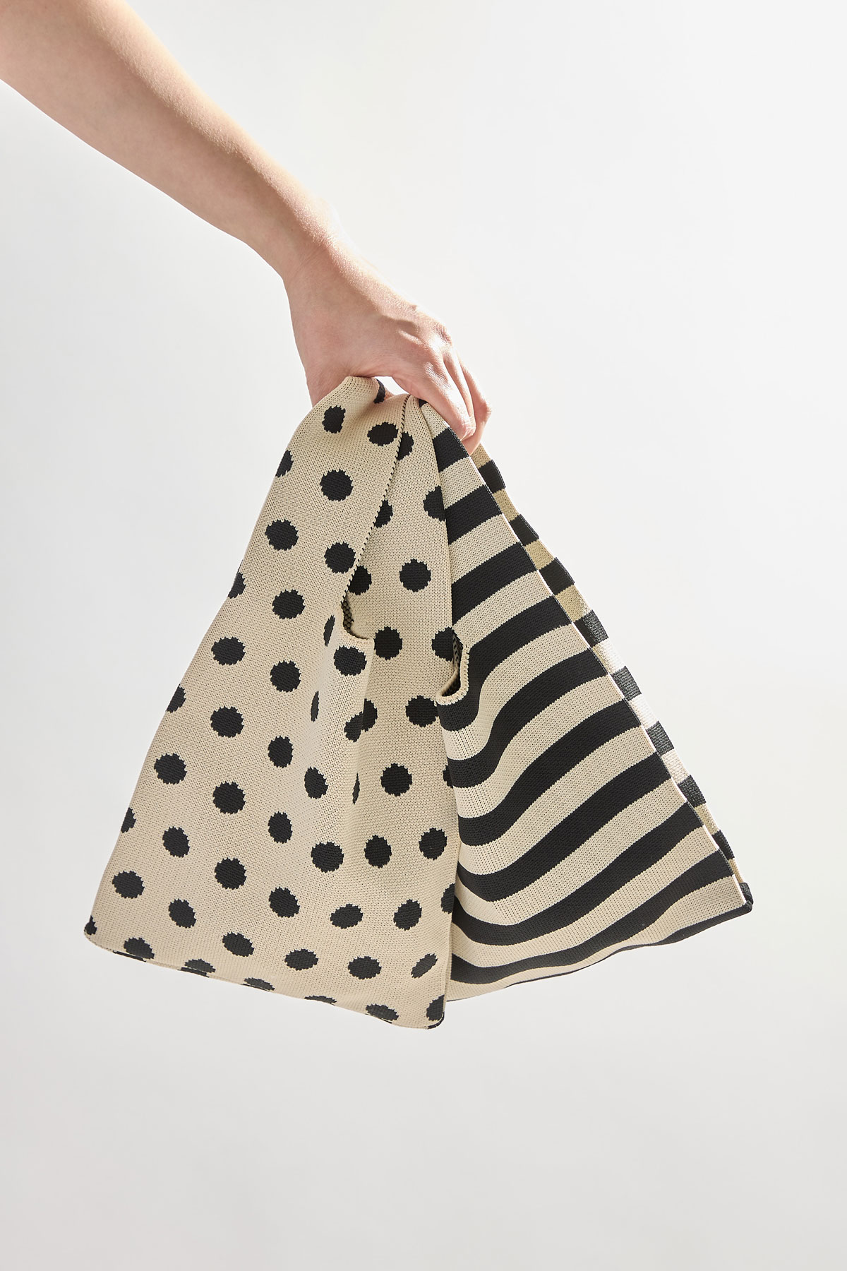 ニットハンドミニトートバッグ※一部店舗のみ入荷