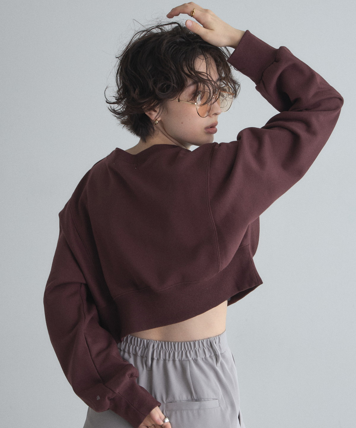 【オフィシャルサイト限定】ショート丈カラースウェット