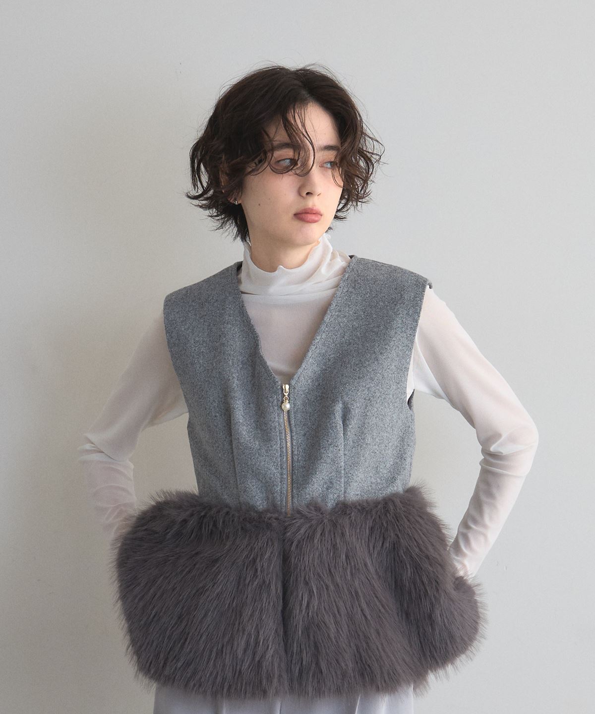 10月31日オフィシャルサイト限定再販！ペプラムファージップベスト