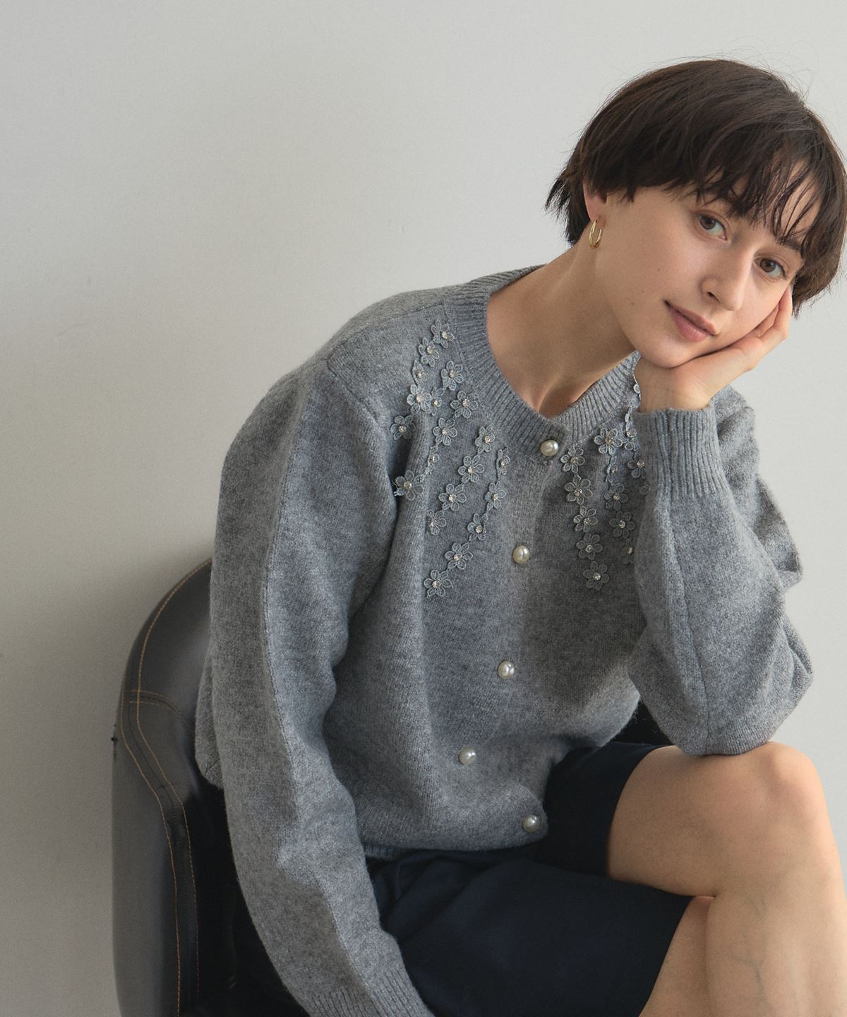 【オフィシャルサイト限定】フラワービジューカーデ