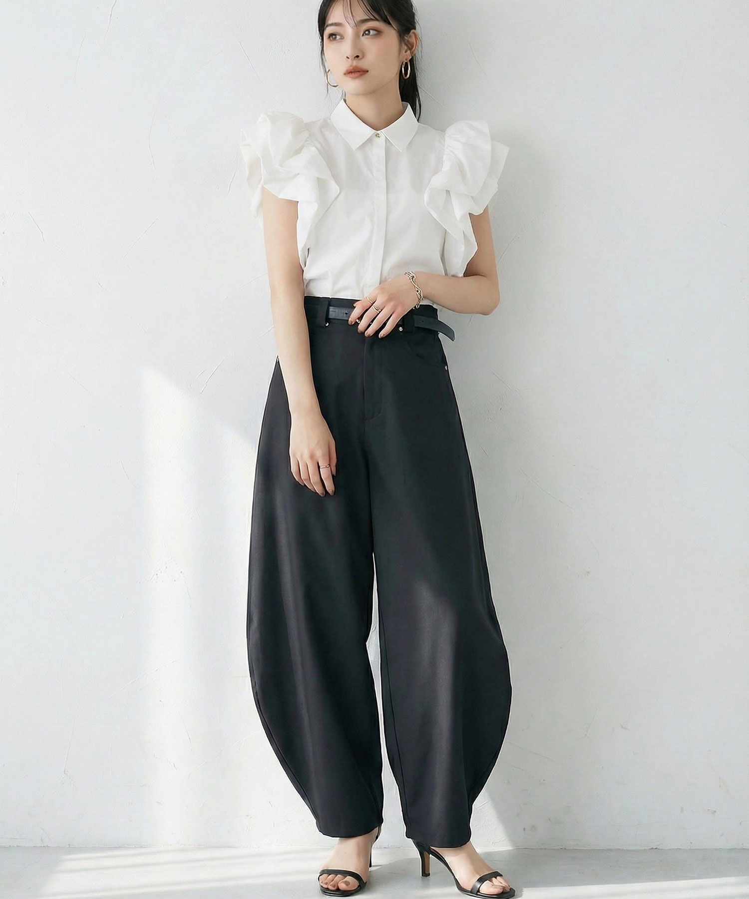 ARVELLIA｜  COCOON SILHOUETTE PANTS