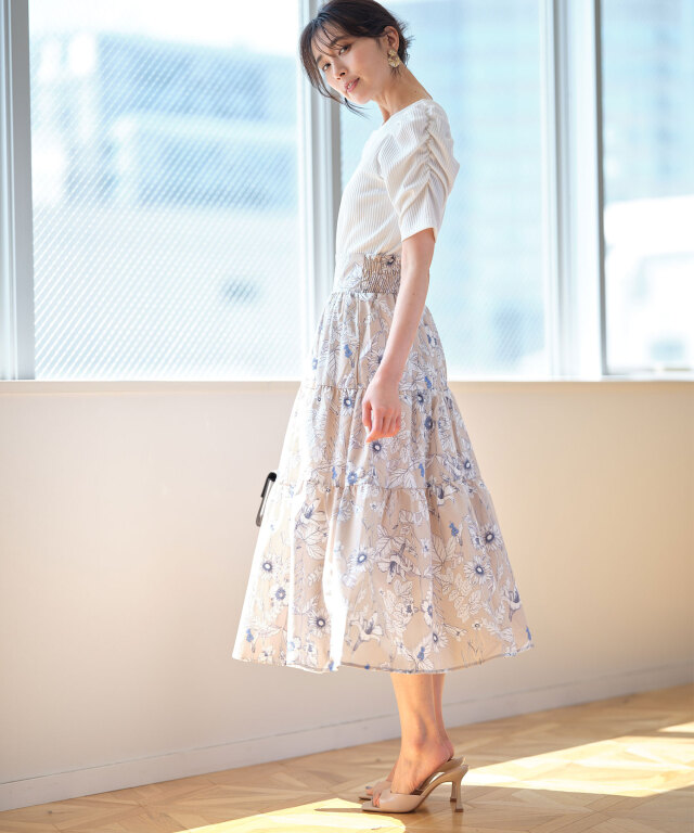 美香さん着用】ボタニカルフラワーティアードスカート