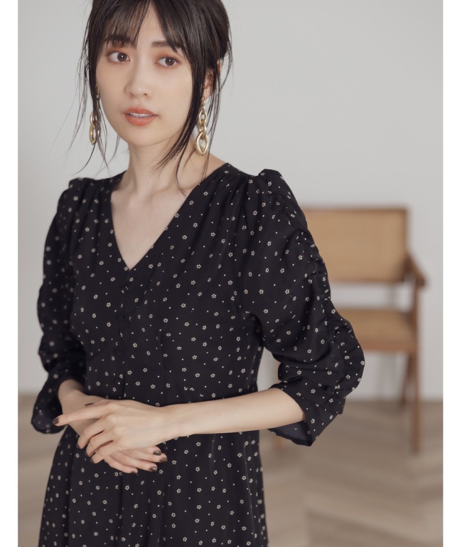 小花ドットシャーリングスリーブワンピース