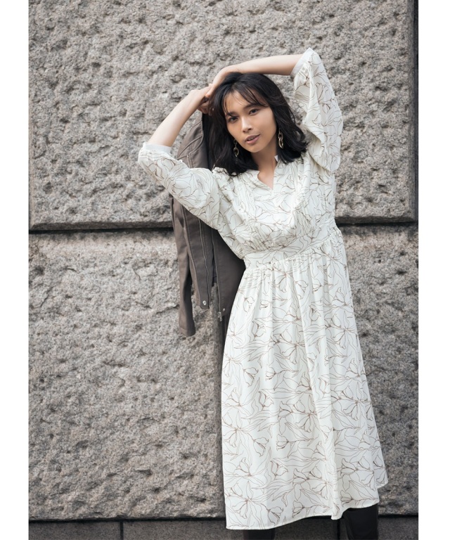 モノトーンラインワンピース