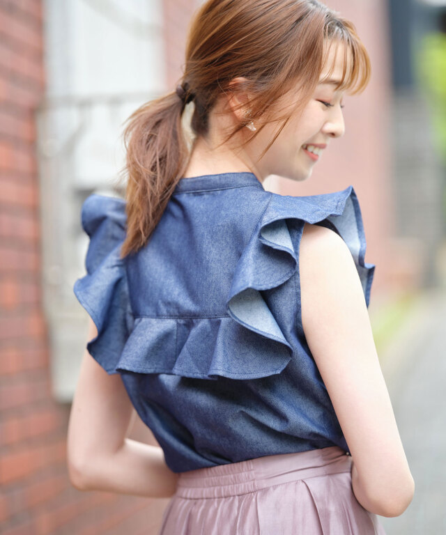 石井亜美さんコラボ》フリルデニムシャツ