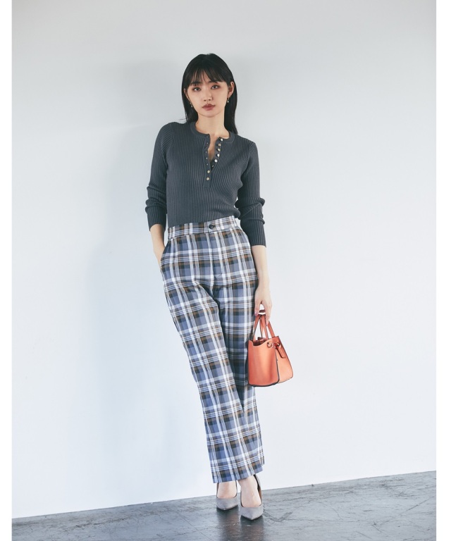 《柳橋唯さん着用》チェックセミフレアパンツ