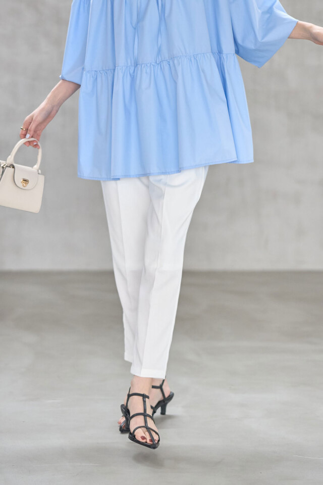 センタープレステーパードパンツ