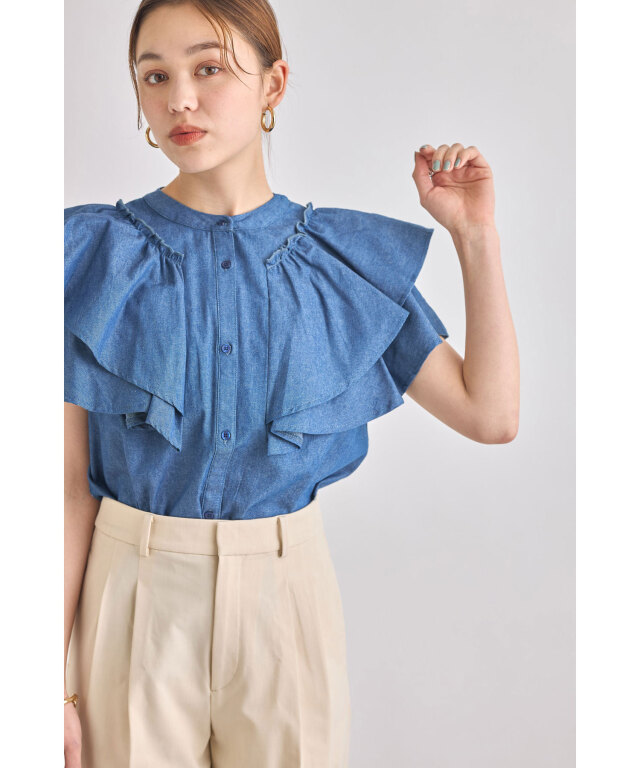 【新品　未使用】DENIM & DUNGAREE フリル付プリーツ長袖シャツ 新品 未使用】DENIM & DUNGAREE フリル付プリーツ長袖シャツ