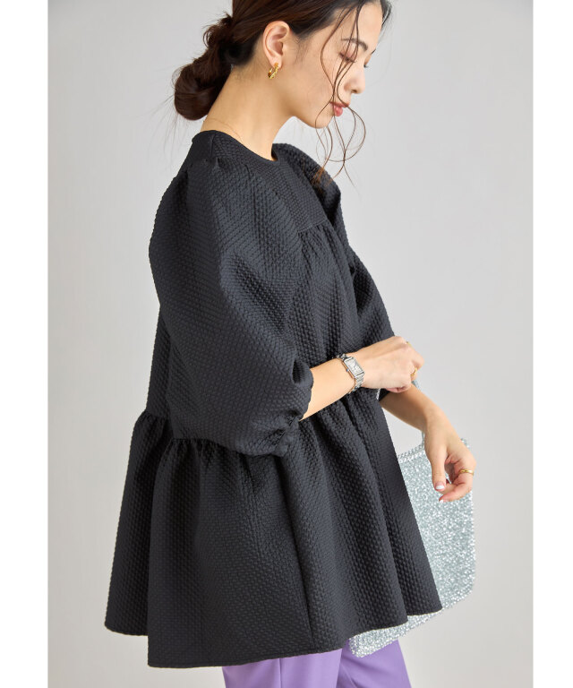 佐藤匠さん着用】エンボス加工ティアードチュニック