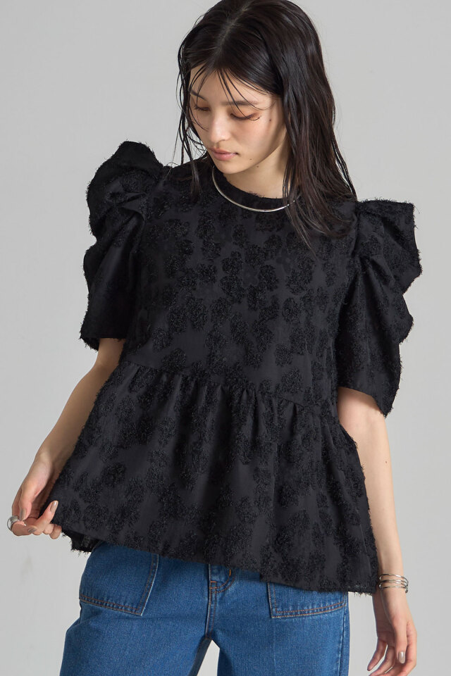 シャギージャガードフラワーペプラムブラウス