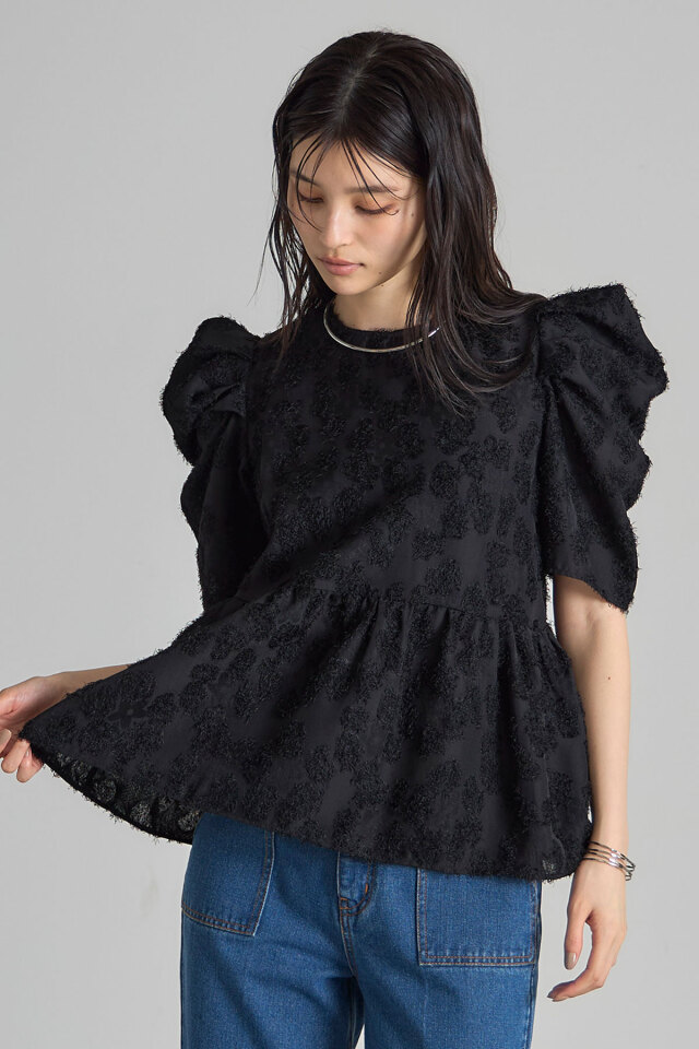 bibiy fiore puff tops ブラウス　ジャガード　ペプラム bibiy fiore puff tops ブラウス ジャガード ペプラム - メルカリ