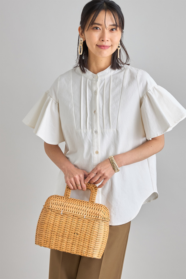 Ayaさん着用】ギャザーフレアスリーブツイルシャツ