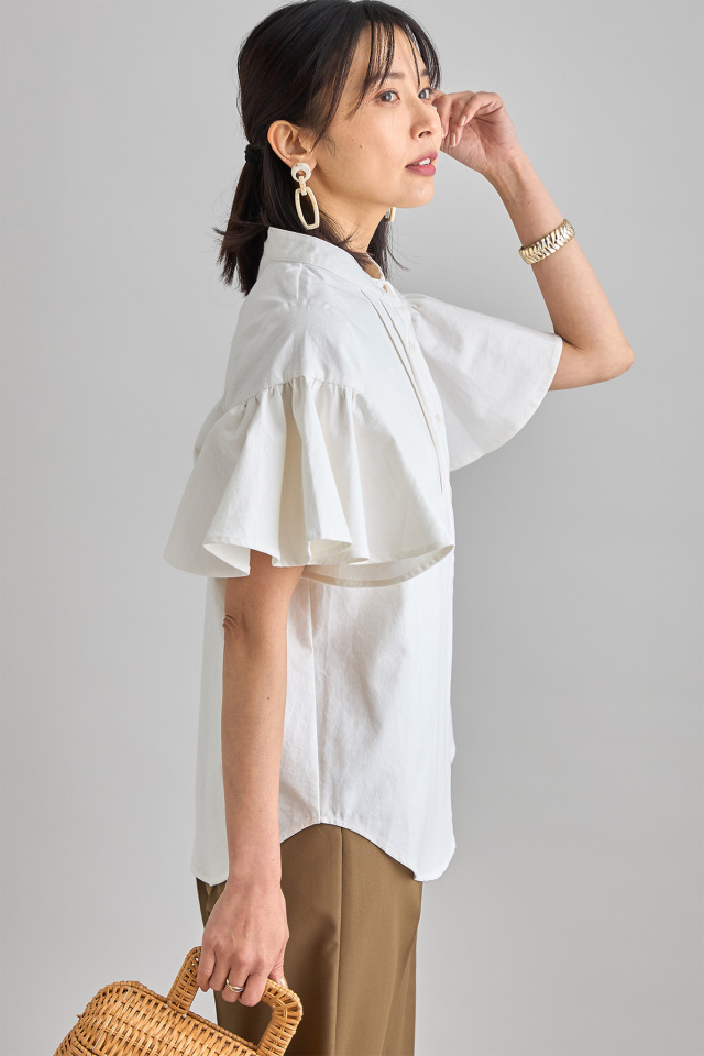 Ayaさん着用】ギャザーフレアスリーブツイルシャツ