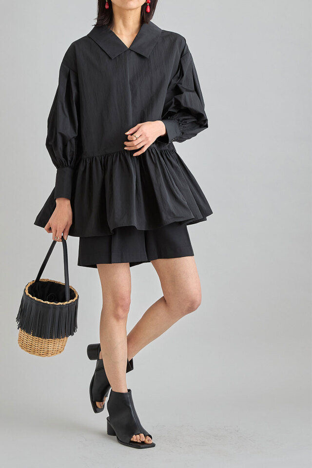 オフカラーチュニック