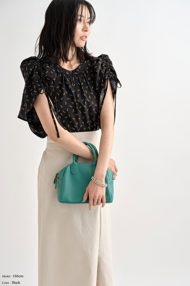 リランドチュール　ドレープショルダーブラウス Rirandture（リランドチュール）の「オフショルダーフリル