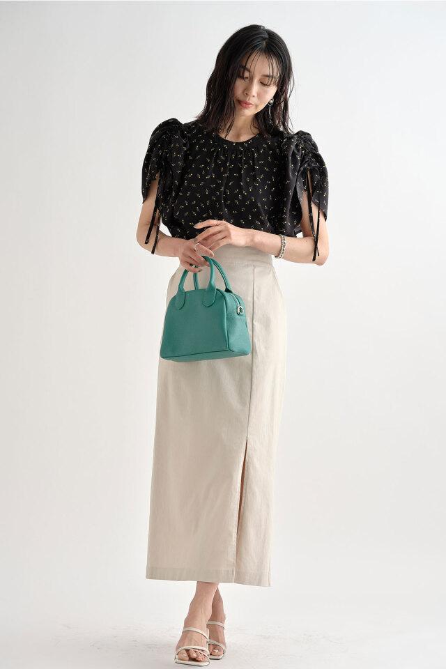 チューリップドロストショルダーブラウス