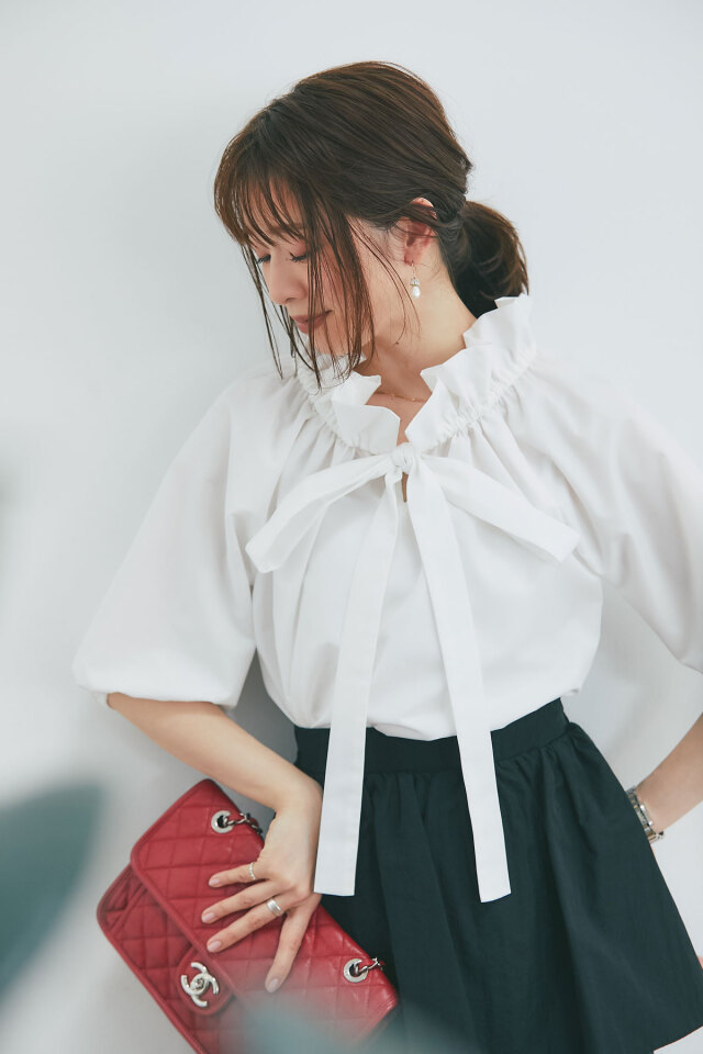 石井亜美さんコラボ】フリルギャザーブラウス