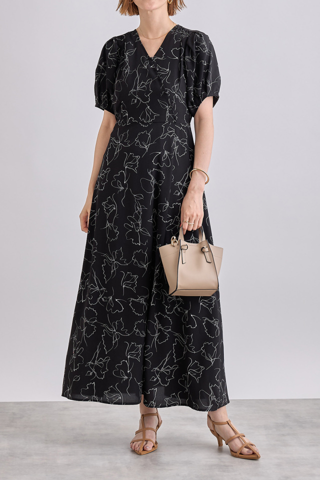 成瀬愛里さん着用】モノトーンフラワーカシュクールワンピース 