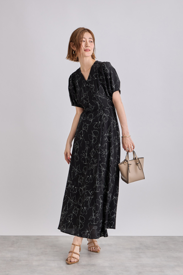 成瀬愛里さん着用】モノトーンフラワーカシュクールワンピース 