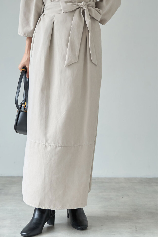 ピーチスキンタックデザインワンピース