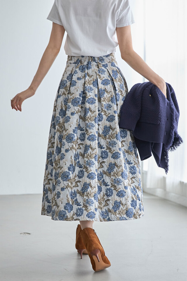 ジャガードタックスカート