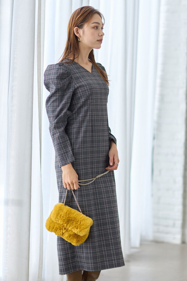 2024SS LOUNIE Iラインピンタックワンピース 2024SS LOUNIE Iラインピンタックワンピース 2024SS LOUNIE Iライン