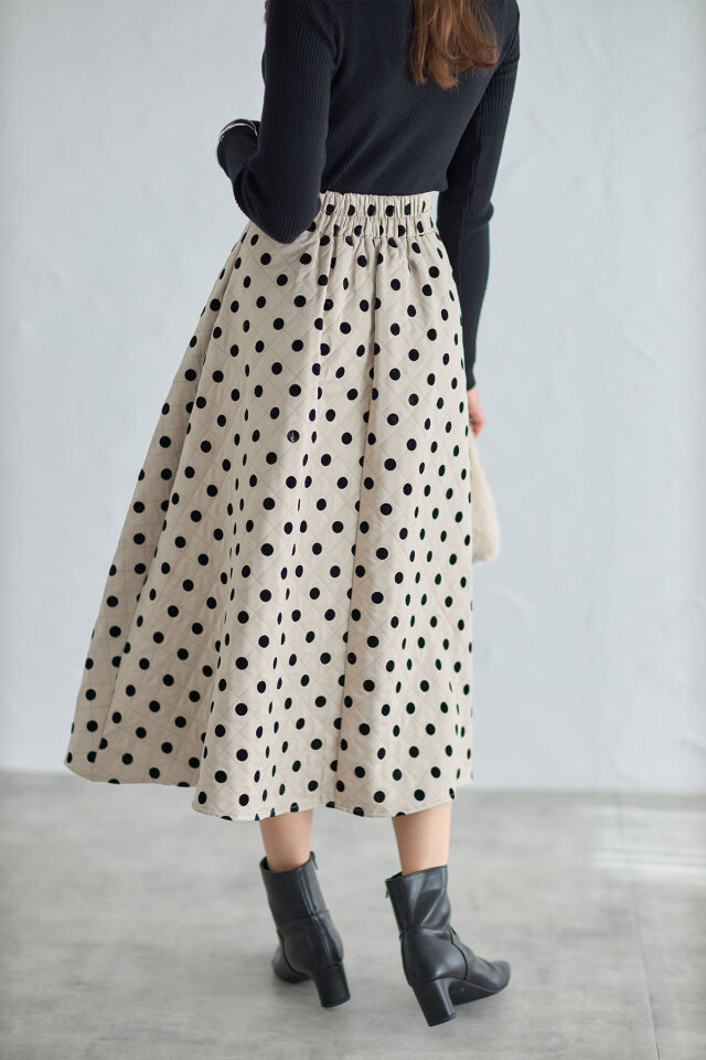 フロッキードットキルティングスカート