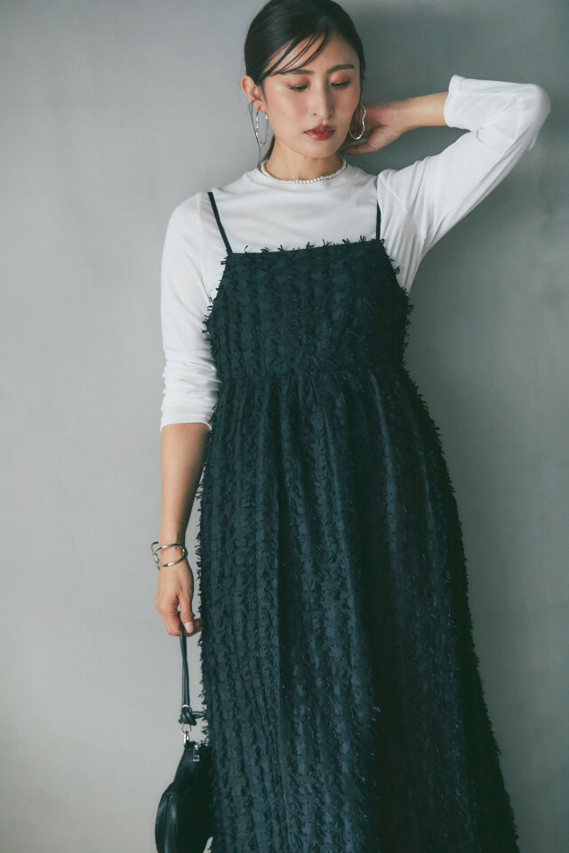 【美品】LILYBROWN モノグラム刺繍バックオープンワンピース キャミ付き リボンフリンジキャミワンピース