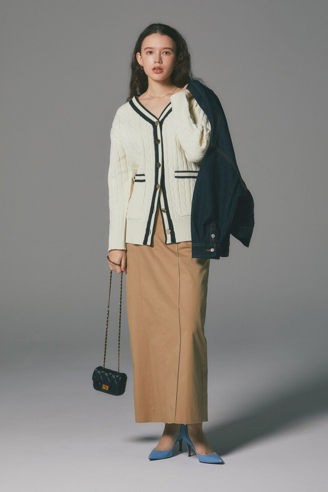 ピンタックチノスカート