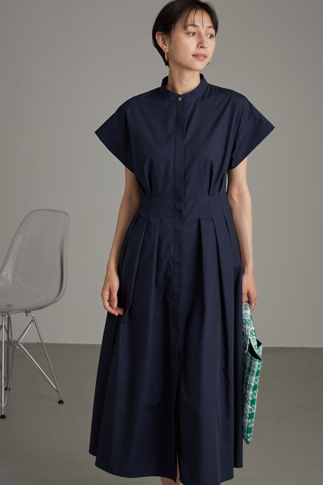 【タグ付き】アベニールエトワール ウエストタックシャツワンピース 紺色 IMG_08762.jpeg