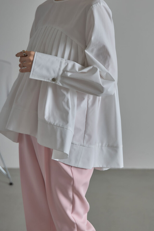 タックプリーツチュニックブラウス