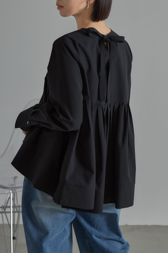 タックプリーツチュニックブラウス