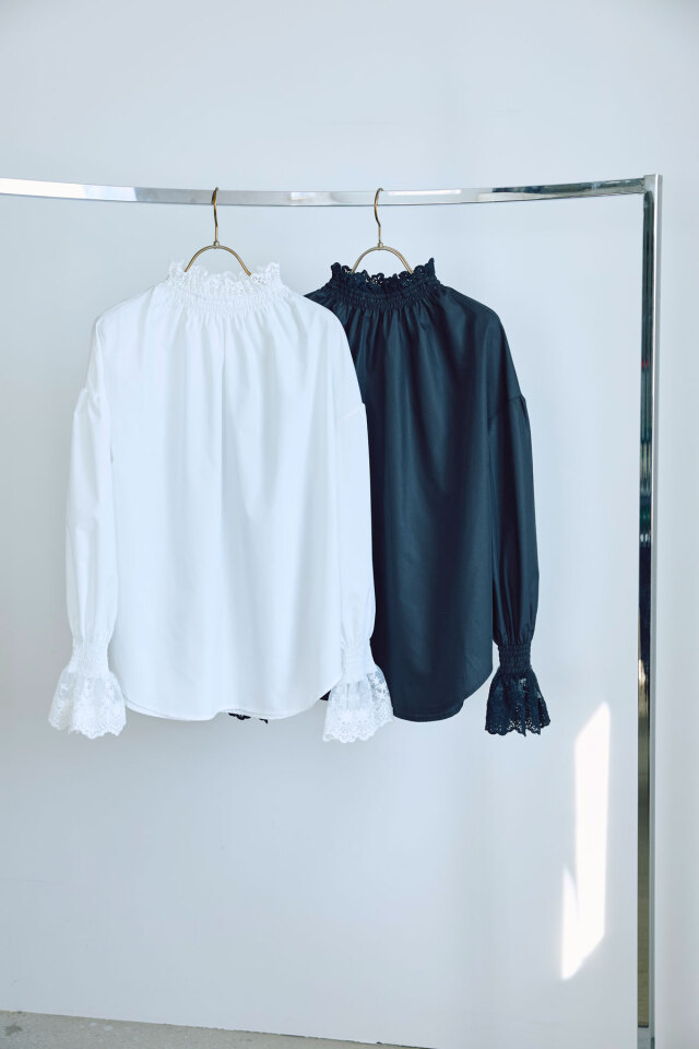 12月発売予定！入荷リクエスト受付中！レースプチハイネックブラウス