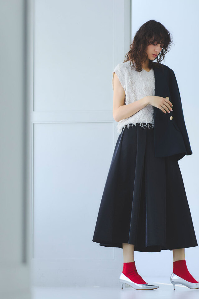 【NOBLE】新品同様 シャイニータックスカート38 セール】スパンオーガンジータックスカート（スカート）｜NOBLE