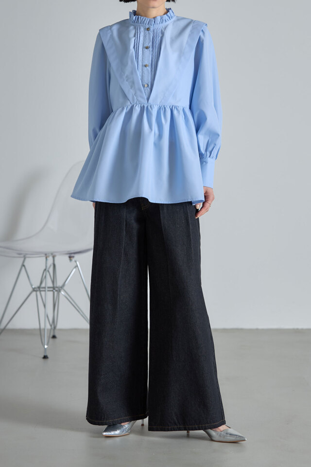 ショルダータックフリル衿ブラウス