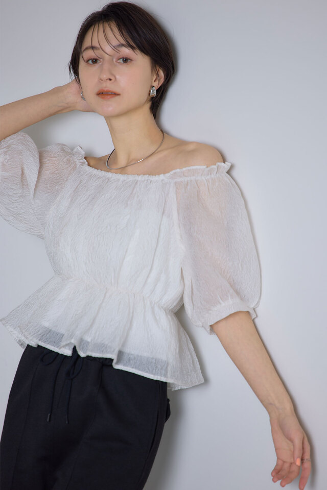 神山まりあさん着用】シアージャガードボリュームブラウス